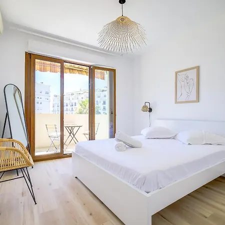 Sublime Two Bedroom With Terrace * Cannes