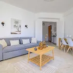 Sublime Two Bedroom With Terrace