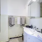 Sublime Two Bedroom With Terrace Apartment *